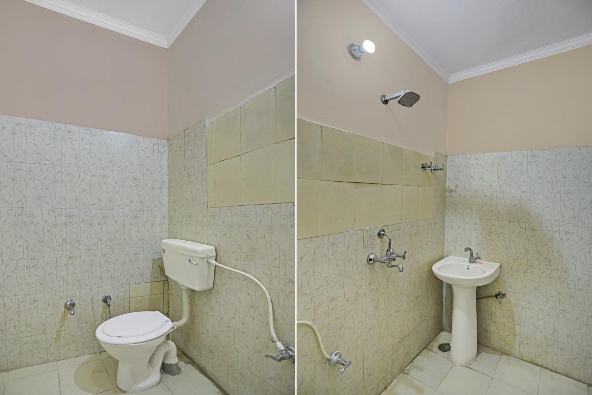 Hotel O Pari Hotel Ghaziabad Bagian luar foto