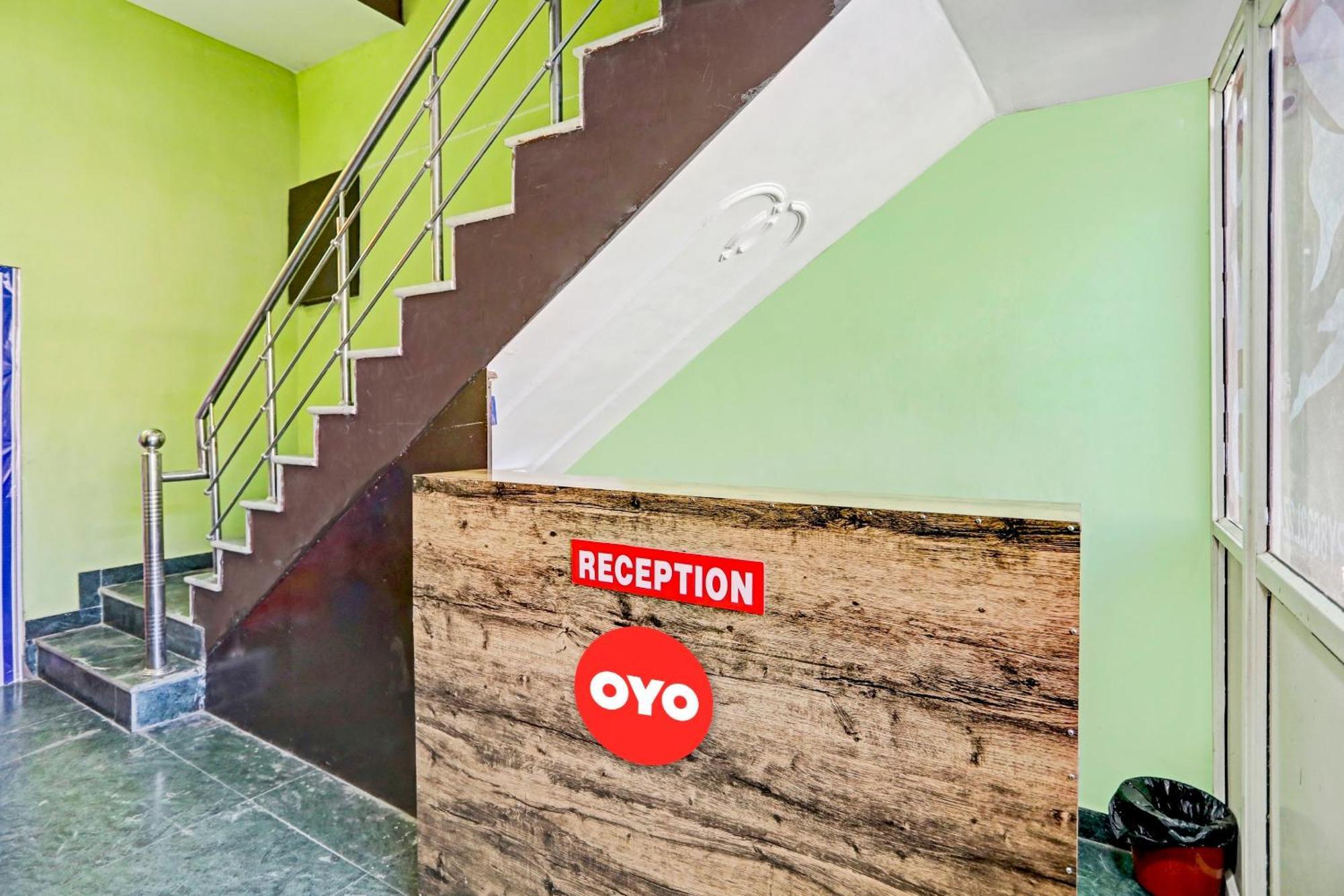 Hotel O Pari Hotel Ghaziabad Bagian luar foto