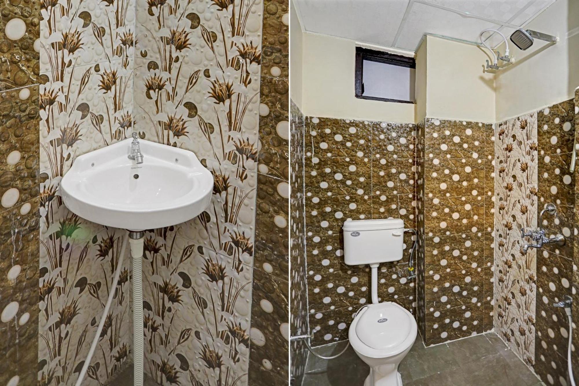 Hotel O Pari Hotel Ghaziabad Bagian luar foto